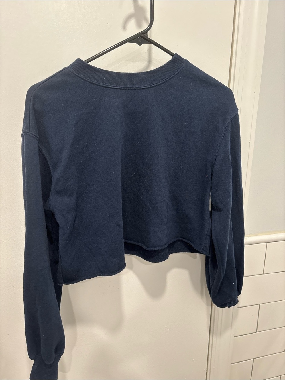 H&M Dark Navy Cropped Crewneck Sweatshirt - Women's